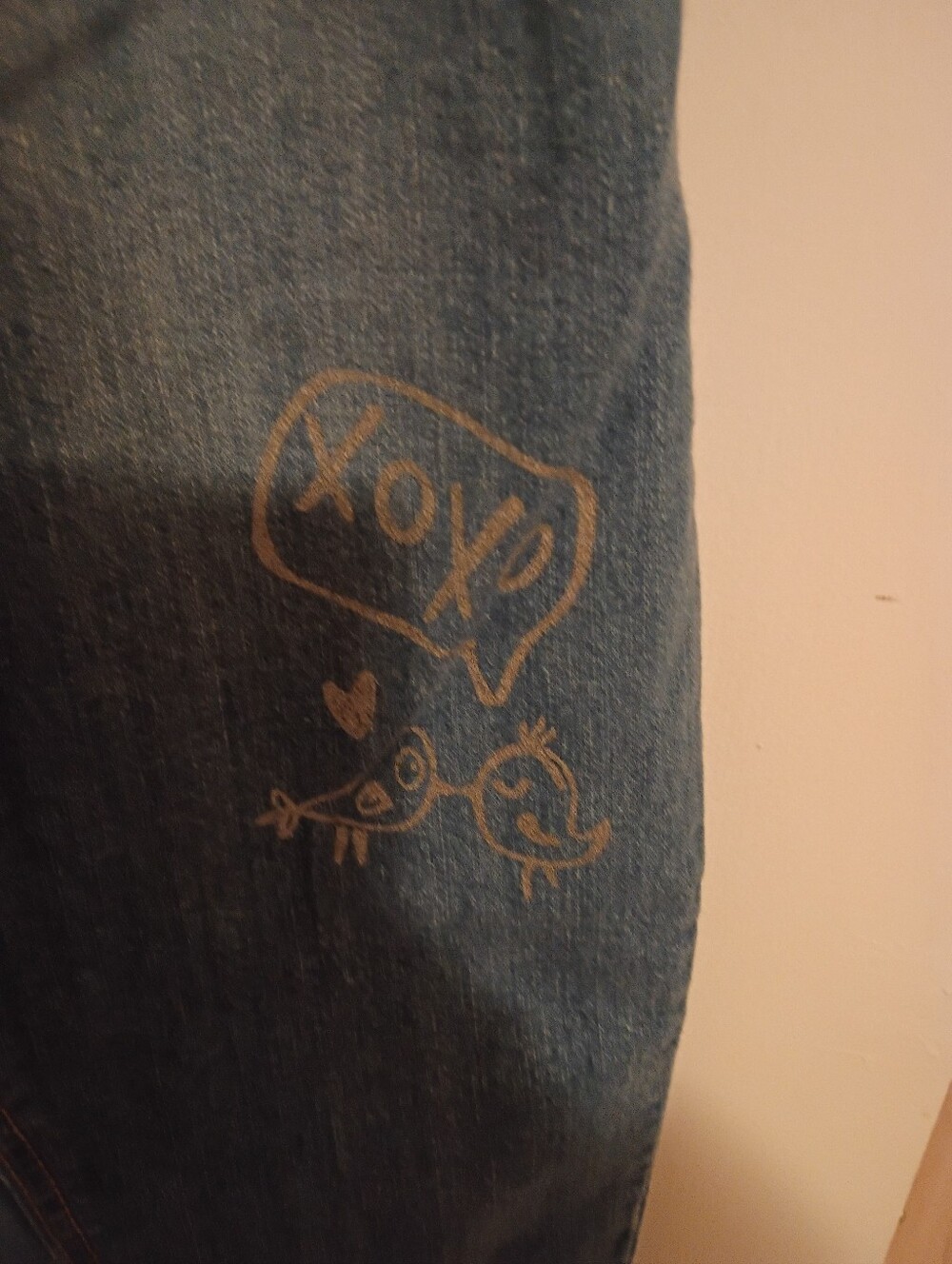 Distressed Jeans - Picture 2 of 8